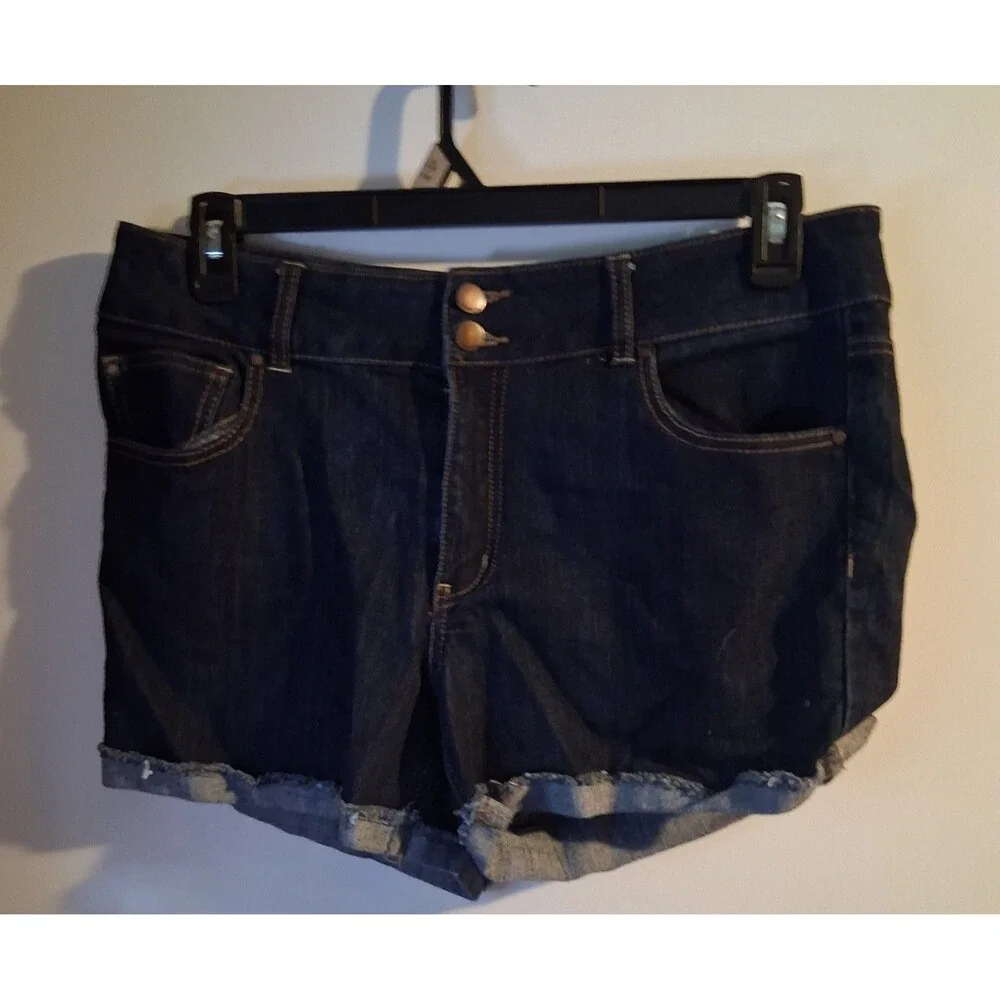 Refuge Dark Denim Cuffed Shorts Sz 14